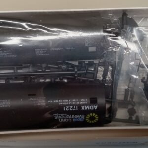Walthers 40' Tank Car Kit - ADMX 17221